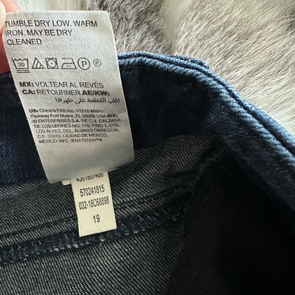 Chico’s so slimming girlfriend slim leg ankle size 4R slim fit jeans 👖worn once - Picture 7 of 13